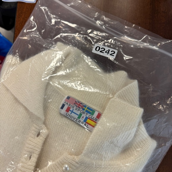 Vintage Paris Sport Club Cream Angora Lambswool Old Money Sweater Size Medium - Picture 14 of 14
